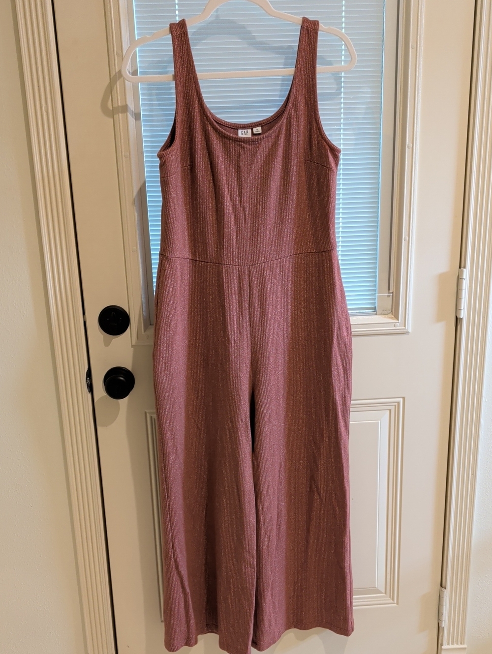 GAP Sleeveless Wide-Leg Jumpsuit in Mauve Rose Size M